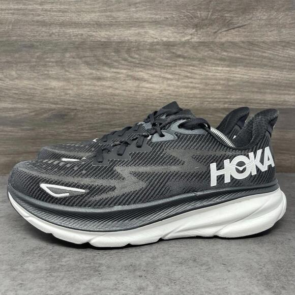 HOKA Clifton 9 Running Shoes Mens Size 11 Black White One One